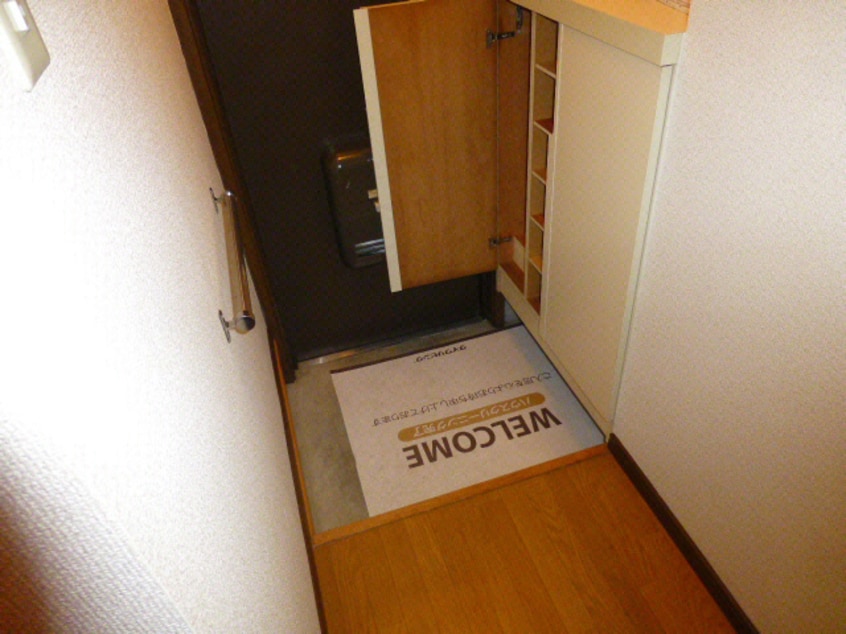 玄関収納付き 総武本線/四街道駅 バス10分桜ヶ丘南下車:停歩7分 2階 築31年