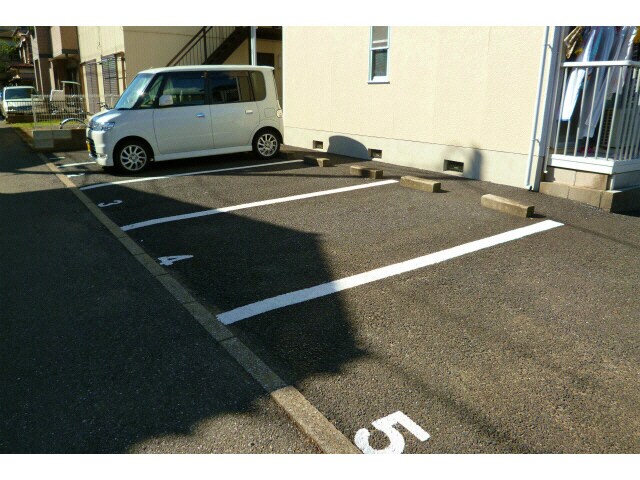 駐車場 総武本線/四街道駅 バス15分山王公民館下車:停歩4分 1階 築32年