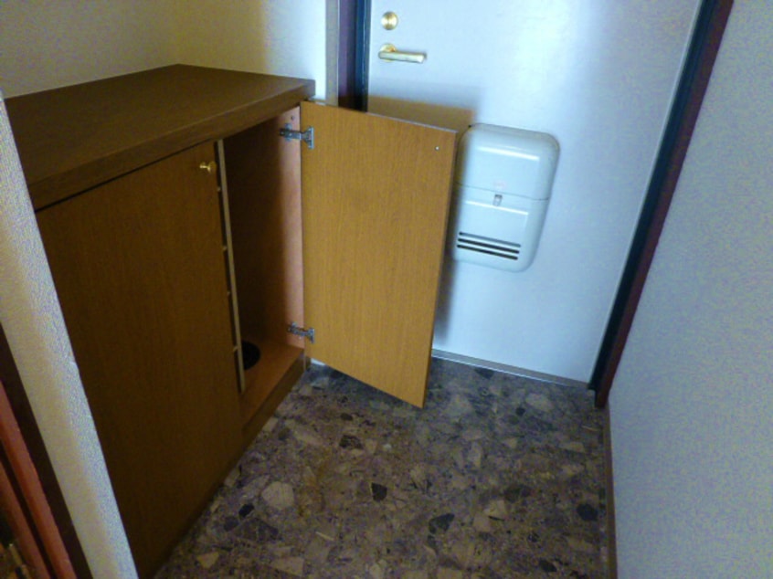 下駄箱付き玄関 総武本線/四街道駅 徒歩27分 2階 築29年