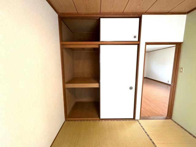 大きめの収納 総武本線/四街道駅 徒歩19分 1階 築34年