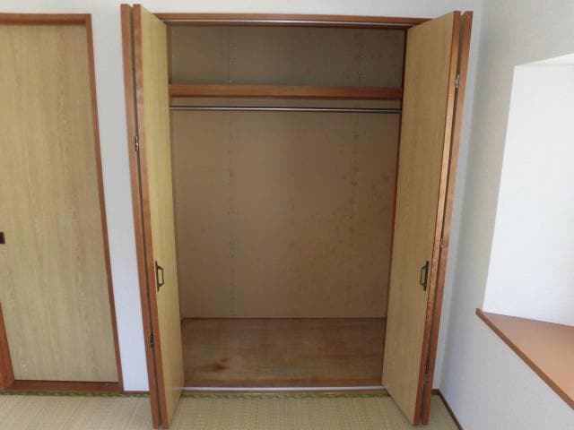 クローゼット 総武本線/四街道駅 徒歩14分 1-2階 築37年