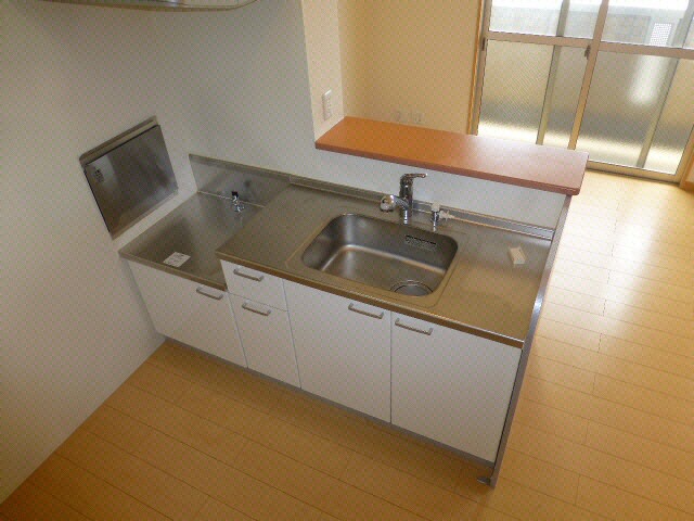 対面式キッチン 総武本線/四街道駅 徒歩17分 1階 築17年