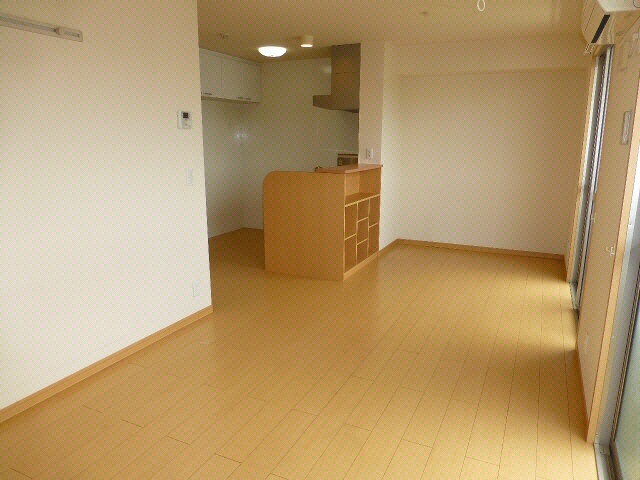 広々使えるLDK 総武本線/四街道駅 徒歩17分 1階 築17年