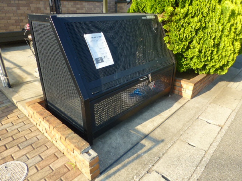 ゴミ置場 総武本線/四街道駅 バス5分六方新田下車:停歩7分 2階 築21年