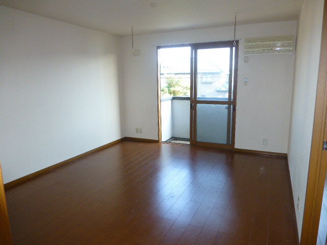  総武本線/四街道駅 バス5分六方新田下車:停歩7分 2階 築21年