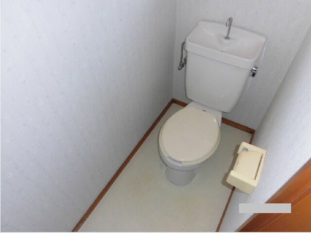 清潔感のあるトイレ 総武本線/四街道駅 徒歩5分 1階 築37年