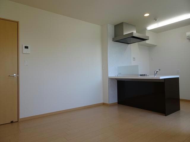  総武本線/四街道駅 徒歩5分 2階 築14年