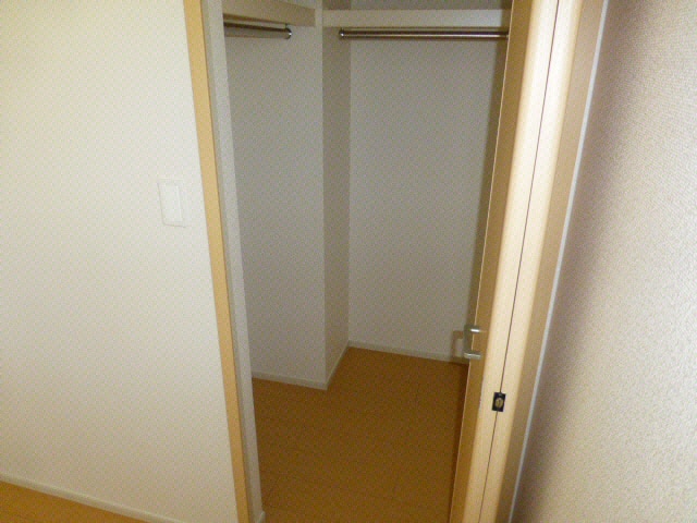  総武本線/四街道駅 バス15分吉岡中央下車:停歩1分 1階 築12年