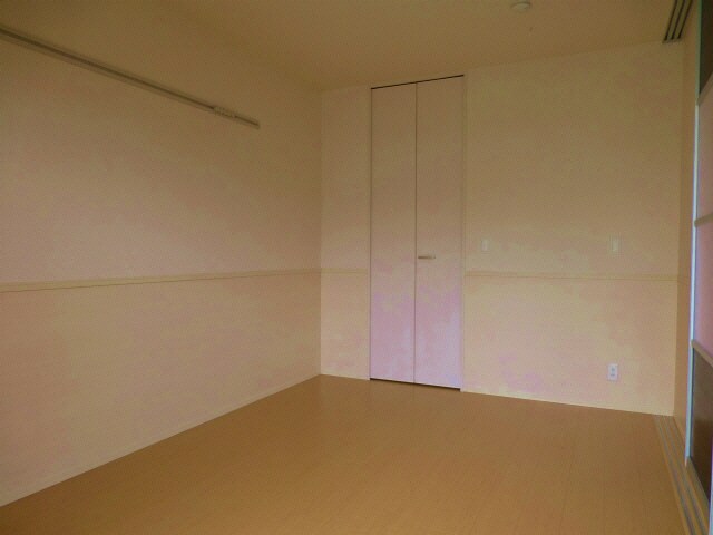 W-CL付の洋室 総武本線/四街道駅 バス10分技能ｾﾝﾀー入口下車:停歩3分 1階 築12年