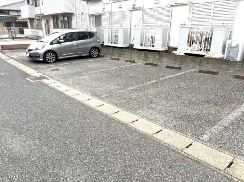  総武線/西千葉駅 バス23分愛生町下車:停歩4分 1階 築33年