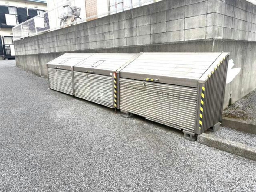  総武線/西千葉駅 バス23分愛生町下車:停歩4分 1階 築33年