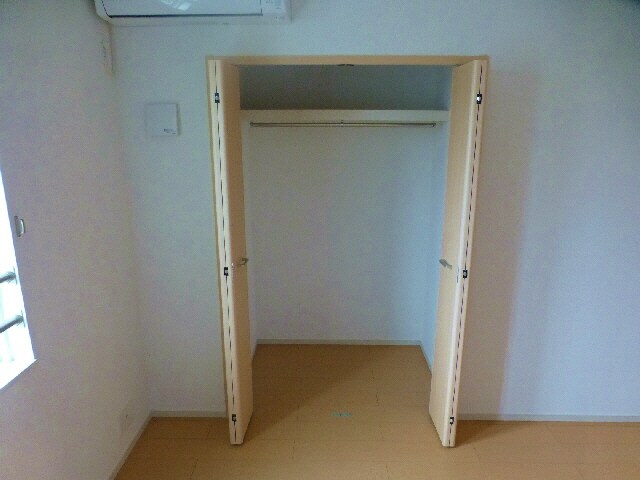  総武本線/四街道駅 バス13分総合公園前バス停下車:停歩13分 2階 築11年