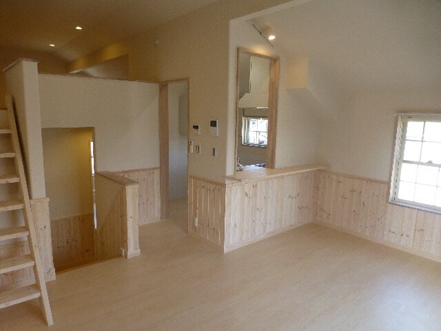 広々としたリビング 総武本線/四街道駅 徒歩20分 2階 築10年