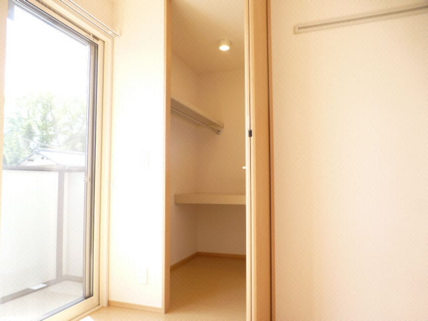 ｳｫｰｸｲﾝｸﾛｰｾﾞｯﾄ 総武本線/四街道駅 徒歩14分 1-2階 築10年