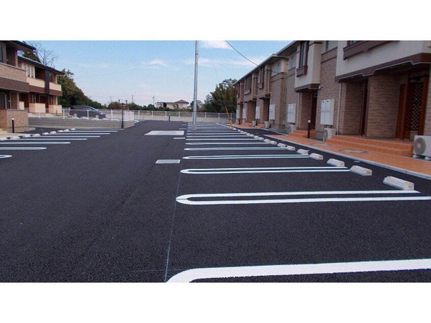 駐車場 総武本線/四街道駅 バス8分鹿放ケ丘中央下車:停歩2分 2階 築9年