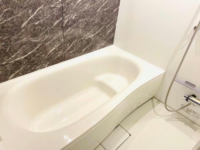  総武本線/四街道駅 バス7分ポリテクセンター千葉下車:停歩3分 2-3階 築5年