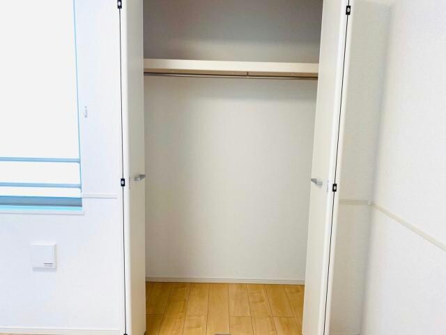  総武本線/四街道駅 バス7分ポリテクセンター千葉下車:停歩3分 2-3階 築5年