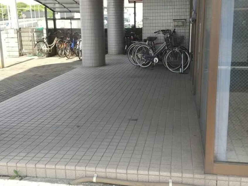  千葉都市モノレール２号線/スポーツセンター駅 徒歩29分 2階 築32年