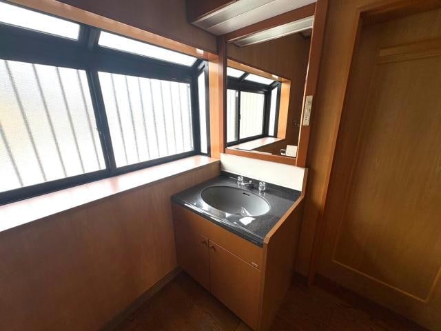  総武本線/都賀駅 車移動　9分2.9km 1-1階 築26年