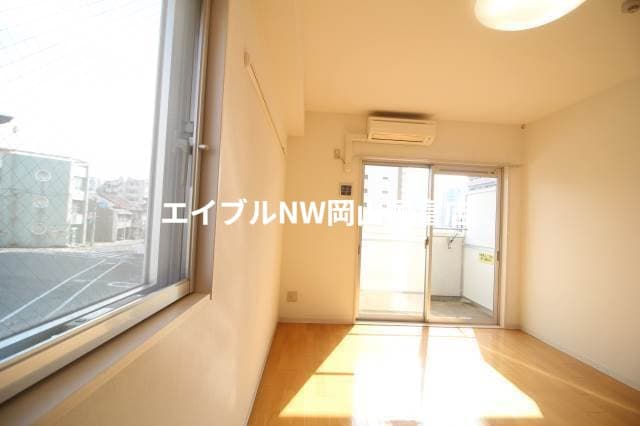  ヴィラ　プリマ