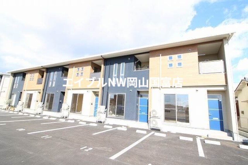  メゾネット八幡　B棟