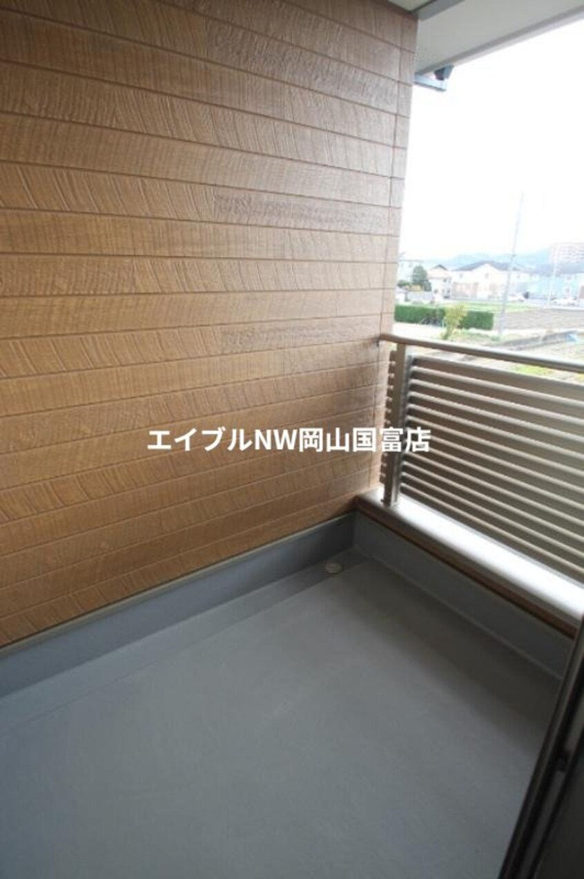  メゾネット八幡　B棟