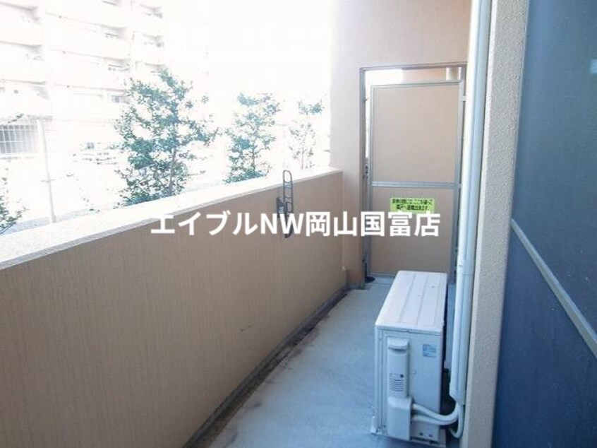  ローレルコート西川原