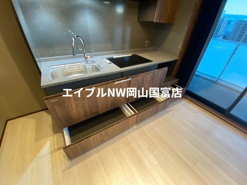  岡山市電東山本線<岡山電気軌道>/柳川駅 徒歩14分 7階 築3年