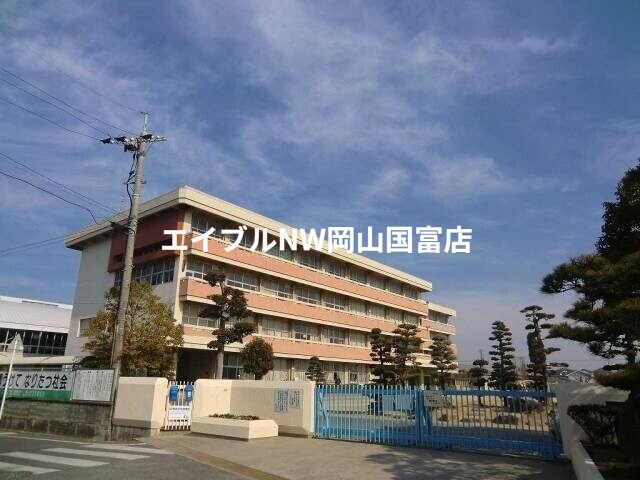 岡山市立御野小学校(小学校)まで2180m 津山線/法界院駅 徒歩26分 1階 築39年