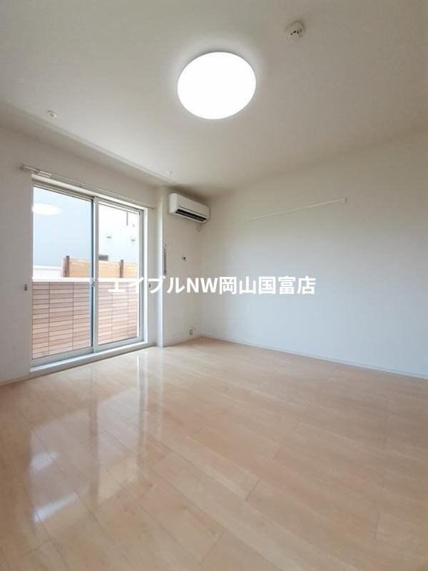  山陽本線（中国）/高島駅 徒歩15分 1階 築9年