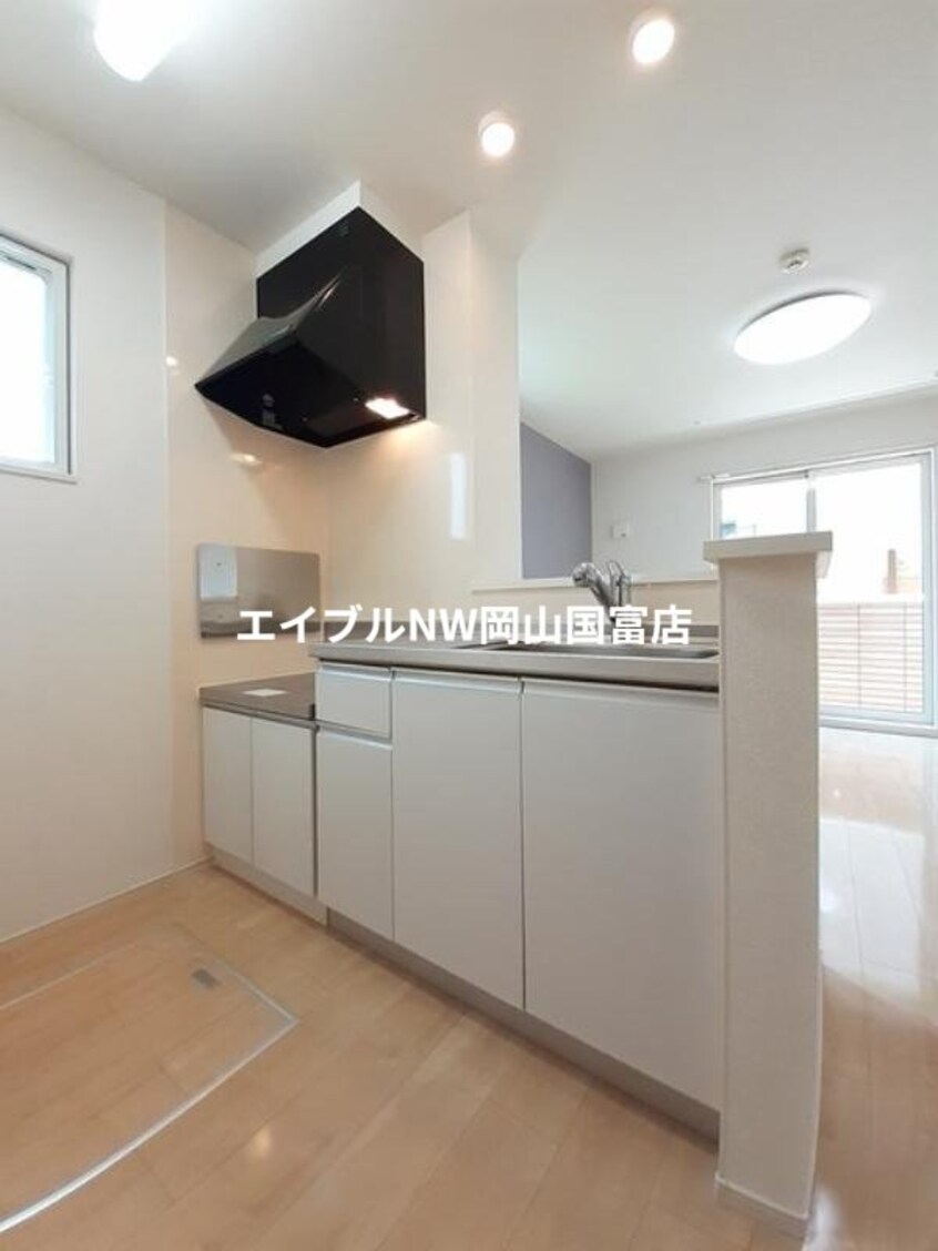  山陽本線（中国）/高島駅 徒歩15分 1階 築9年