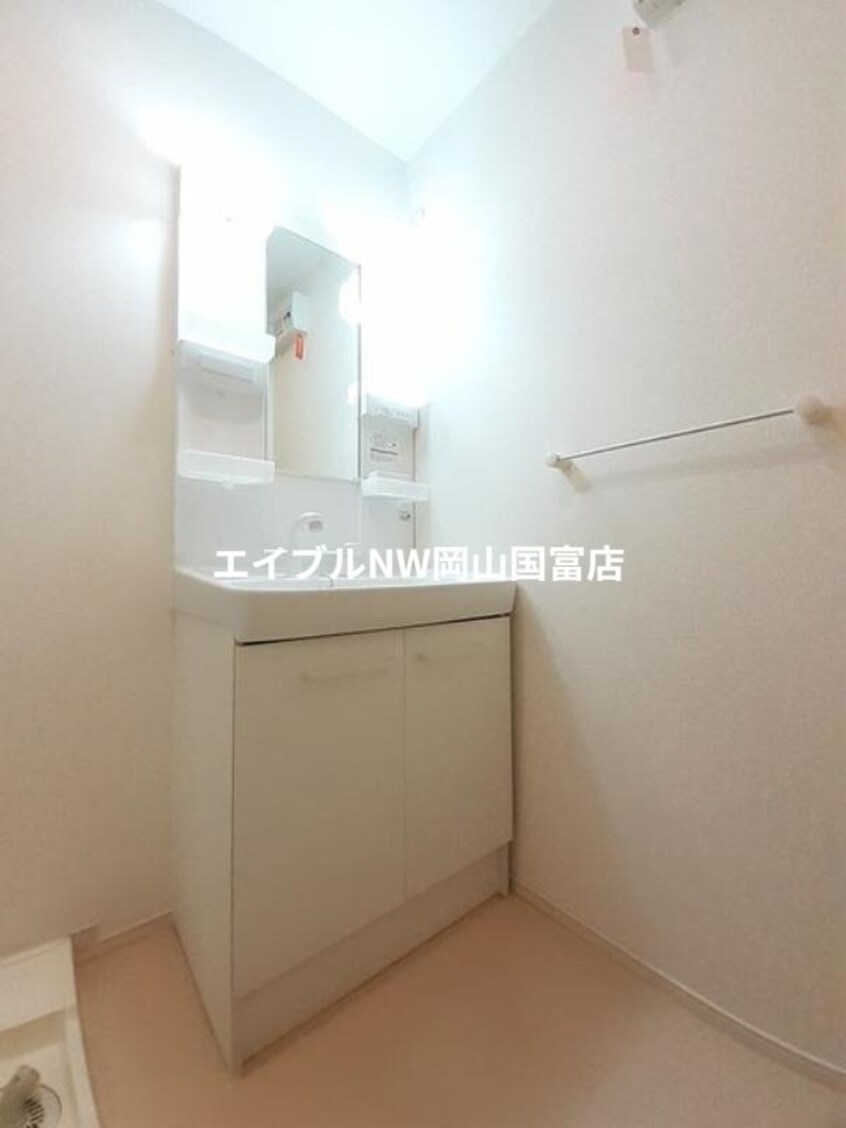  山陽本線（中国）/高島駅 徒歩15分 1階 築9年