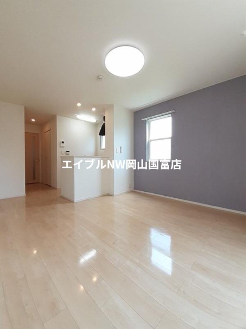  山陽本線（中国）/高島駅 徒歩15分 1階 築9年