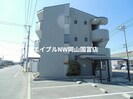 スリーサンズの外観