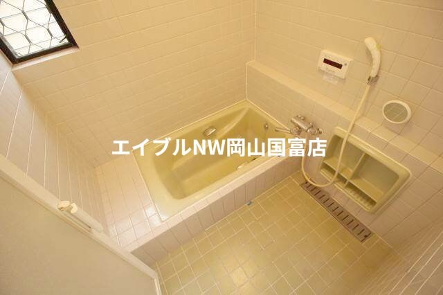  山陽本線（中国）/高島駅 徒歩8分 1階 築32年