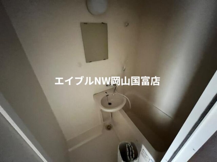 バス／シャワールーム等 山陽本線（中国）/西川原駅 徒歩7分 1階 築26年