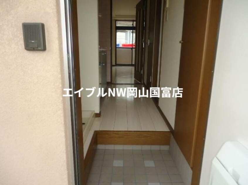 玄関 山陽本線（中国）/西川原駅 徒歩7分 1階 築26年