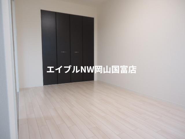 洋室 岡山市電東山本線<岡山電気軌道>/東山・おかでんミュージアム駅 徒歩32分 1階 築6年
