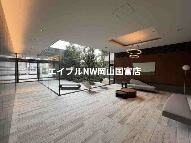  岡山市電清輝橋線<岡山電気軌道>/新西大寺町筋駅 徒歩6分 11階 築2年