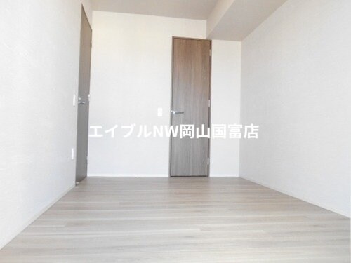  岡山市電清輝橋線<岡山電気軌道>/新西大寺町筋駅 徒歩6分 11階 築2年