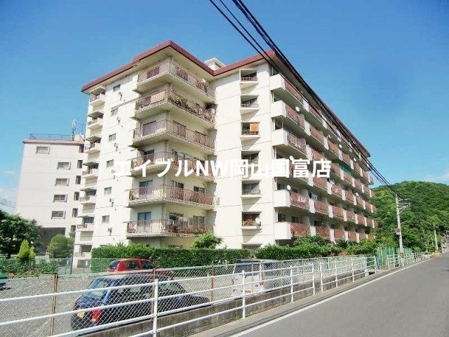  岡山市電東山本線<岡山電気軌道>/東山・おかでんミュージアム駅 徒歩11分 2階 築52年