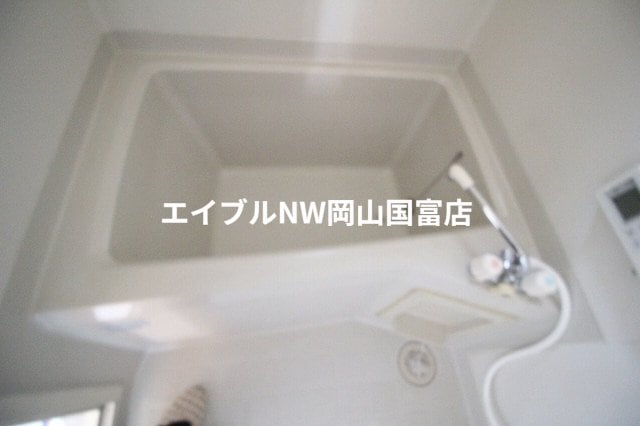  岡山市電東山本線<岡山電気軌道>/東山・おかでんミュージアム駅 徒歩23分 1階 築27年