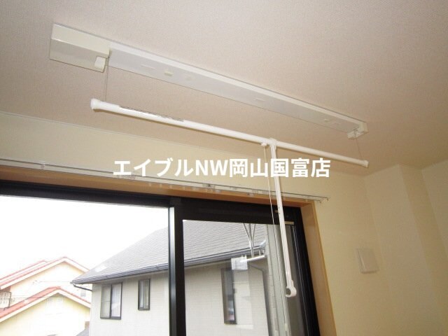 室内物干し 赤穂線（岡山県内）/大多羅駅 徒歩52分 2階 築16年
