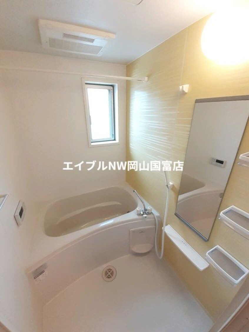  山陽本線（中国）/岡山駅 バス34分新道山陽マルナカ前下車:停歩8分 2階 築12年