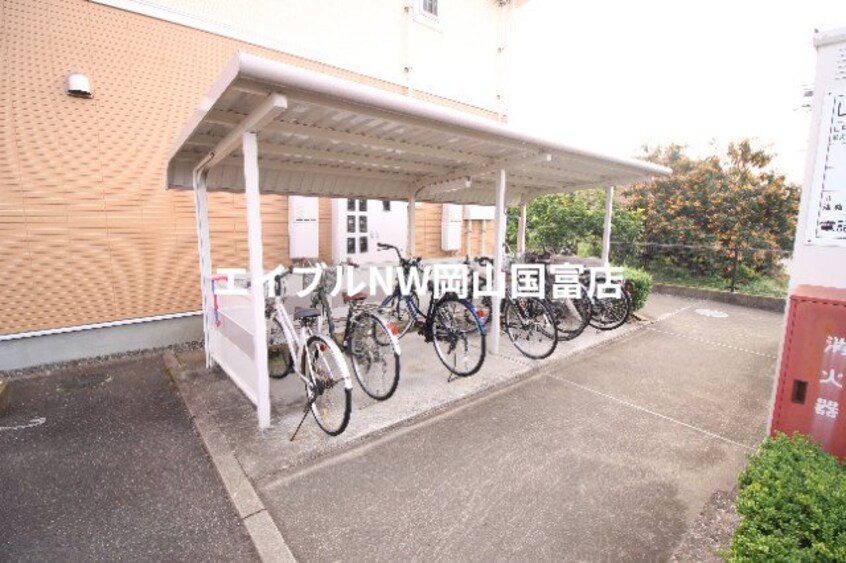駐輪場 山陽本線（中国）/高島駅 徒歩14分 1階 築18年