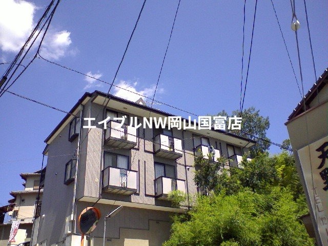  岡山市電東山本線<岡山電気軌道>/門田屋敷駅 徒歩13分 1階 築26年