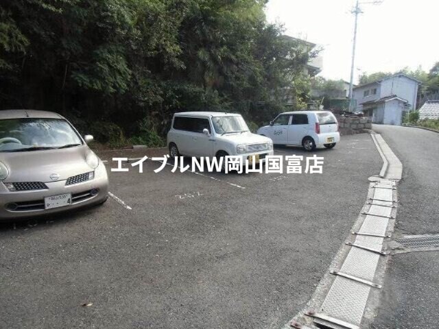  岡山市電東山本線<岡山電気軌道>/門田屋敷駅 徒歩13分 1階 築26年