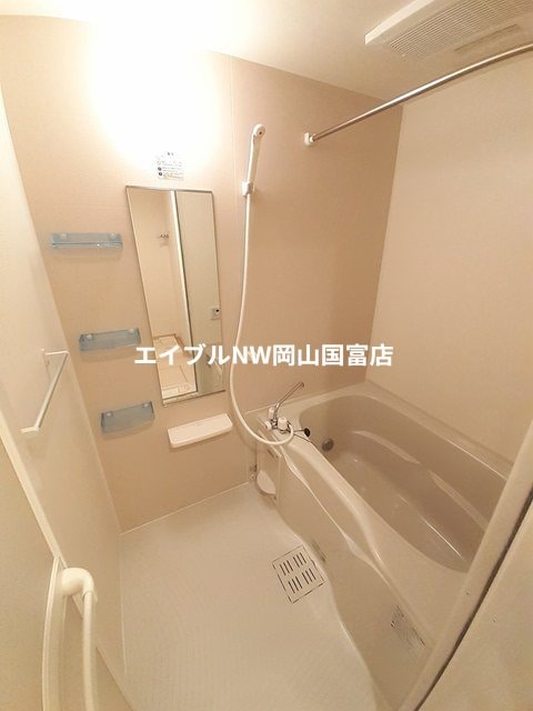  岡山市電東山本線<岡山電気軌道>/東山・おかでんミュージアム駅 徒歩33分 2階 築14年