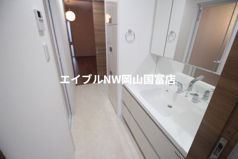  山陽本線（中国）/岡山駅 徒歩10分 15階 築4年