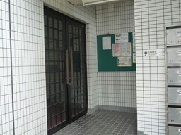 1F　エントランス